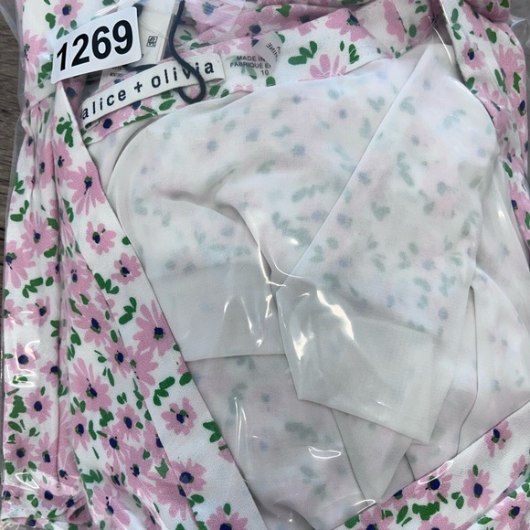 ALICE + OLIVIA Keela Smocked-Waist Button-Front Dress size 10 - Picture 10 of 10